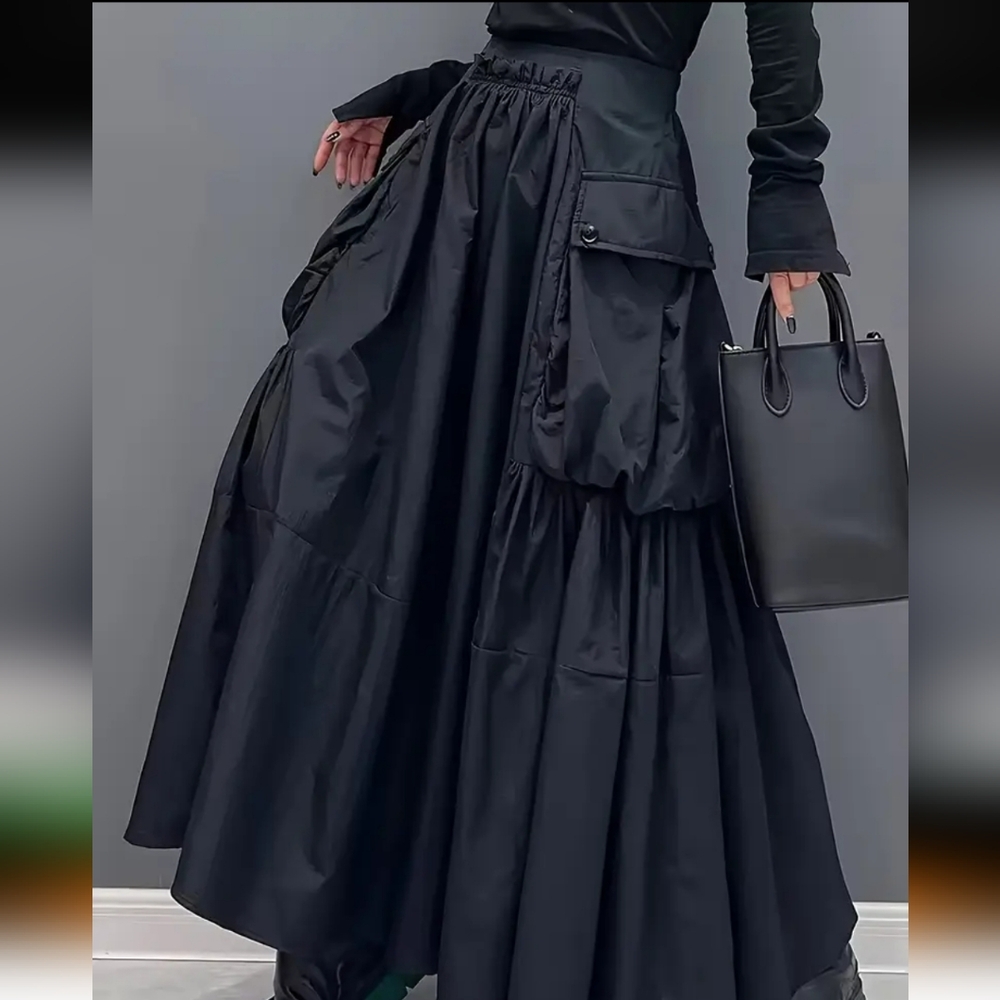 Trendy Black Vintage-Inspired Maxi Skirt with Large Pockets and Ruffled Hem - Picture 5 of 5